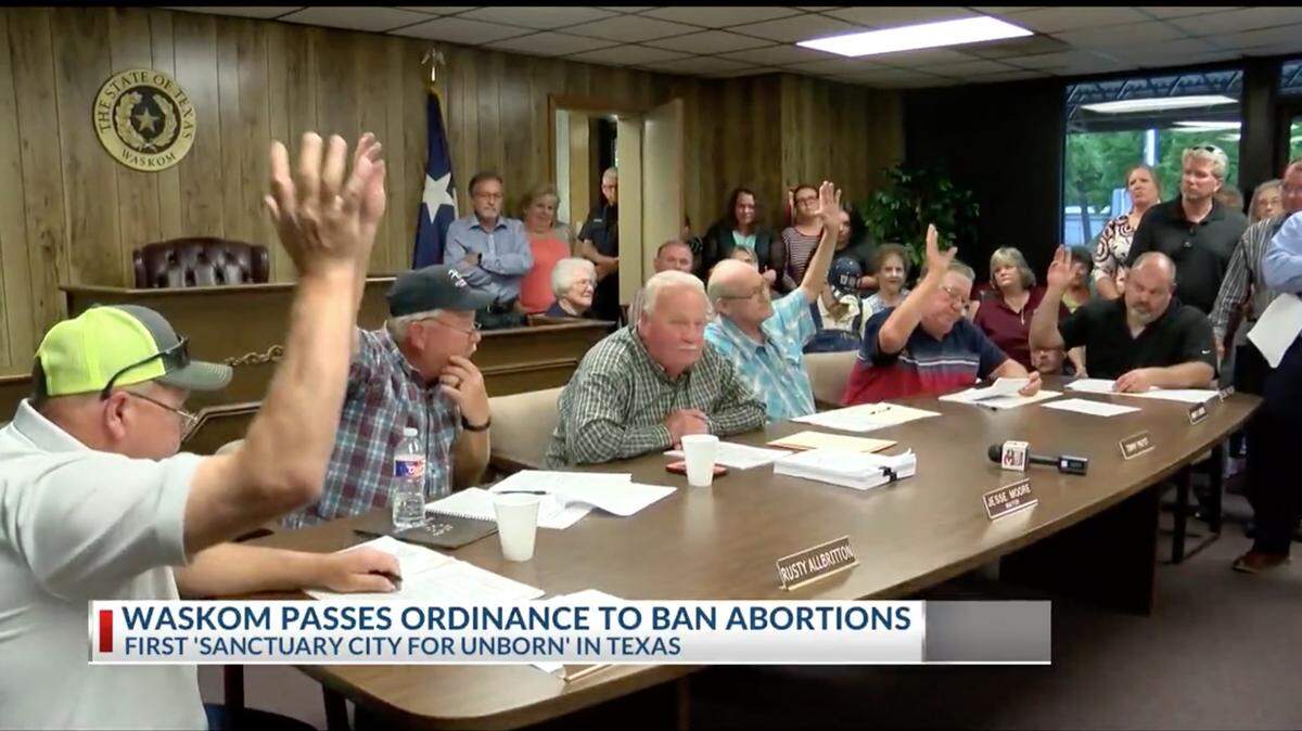 The all-male City Council in Waskom, Texas, passed an ordinance to ban abortions. Screengrab from KETK.
