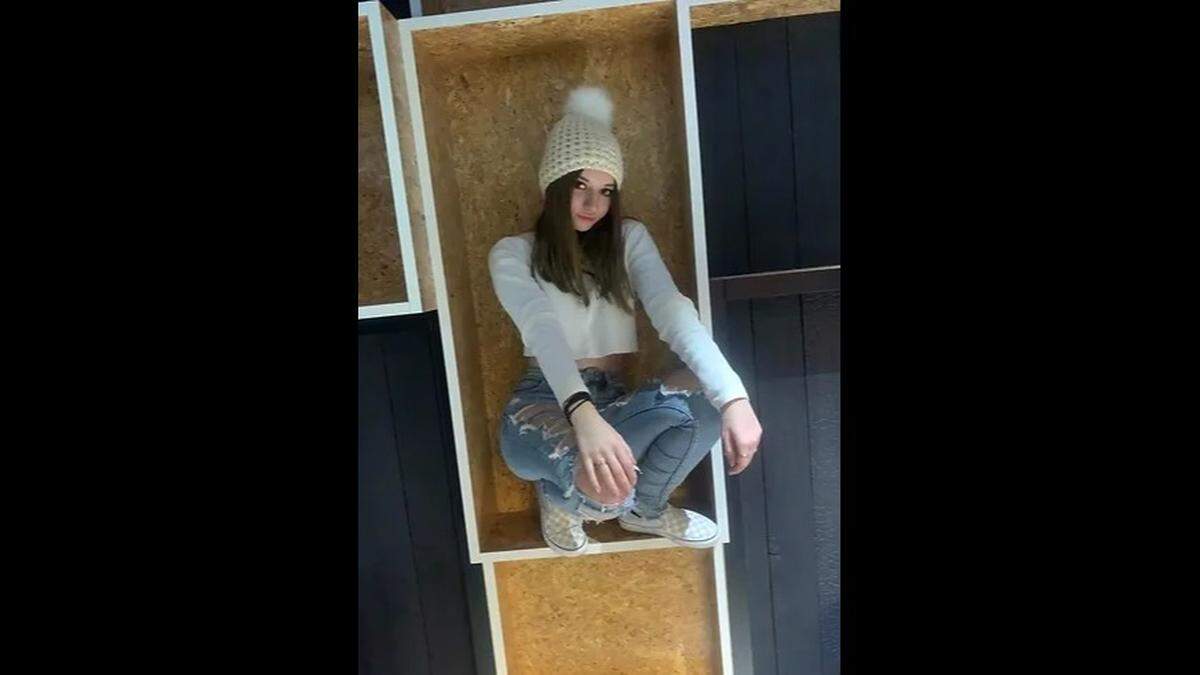 Finale Jaeger, 18, was named after the Fourth of July fireworks, where her parents met, the lawsuit says. She would “light up any room with her smile and laughter.”