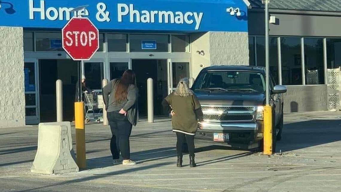 Drivers keep hitting this infamous stop sign in Auburn, Maine.