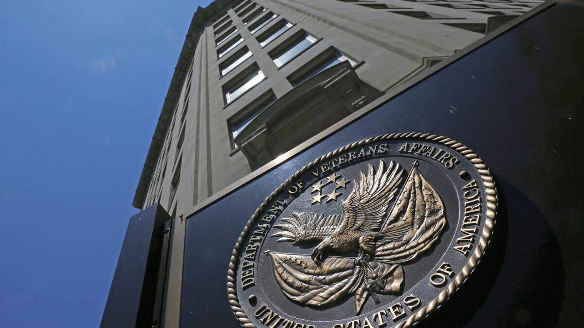 Starting Jan. 17, US veterans experiencing acute suicidal crisis are available for free treatment at any health care facility, the department stated. (AP Photo/Charles Dharapak, File)