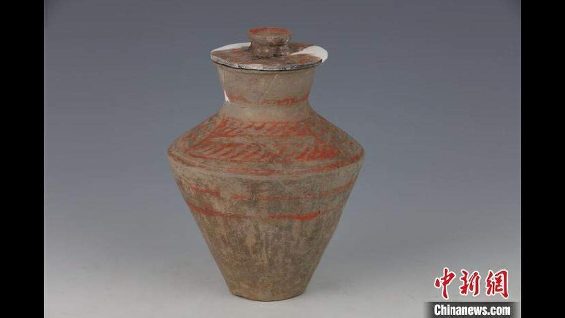 Patterns found in the pottery’s design resembled patterns used by other cultures, including the Dawenkou culture, the institute said.