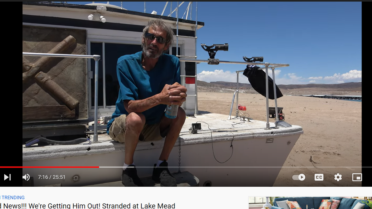 Several YouTubers helped a Nevada man whose houseboat became stranded at Lake Mead. Rapidly declining water levels caused Craig Miller’s boat to become stuck on the shore.