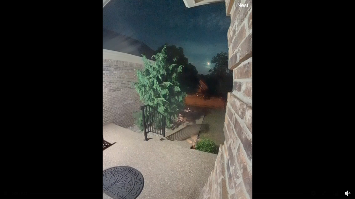 A vivid meteor made an appearance across Kentucky. Those who witnessed it said it looked like lightning and sounded like a sonic boom.