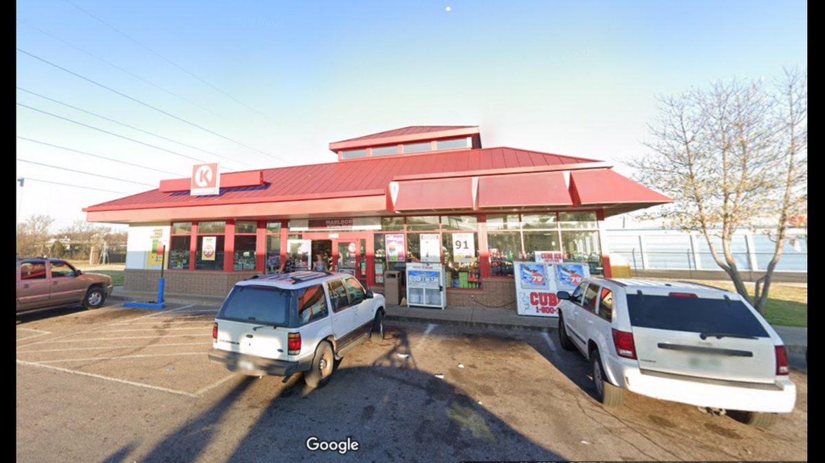 A man accused of eating chips dropped by a man suspected of stealing an entire chip display from a Memphis Circle K was arrested and charged, according to Tennessee police.