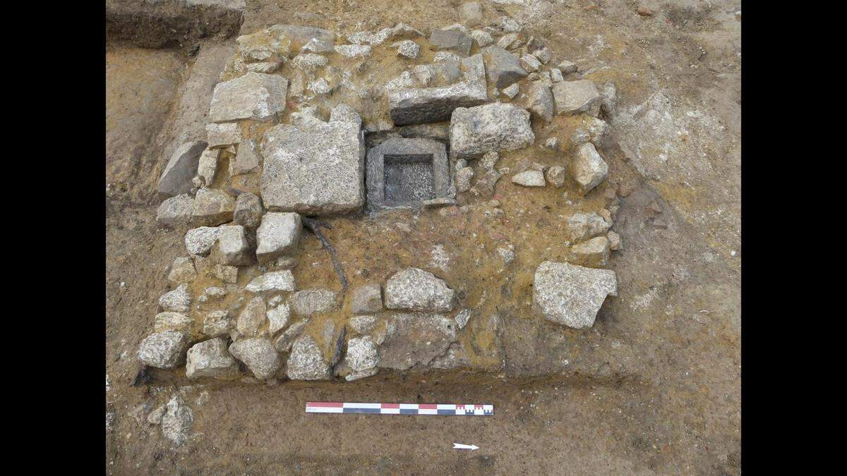 An old fountain was excavataed from the courtyard of the Uffizi, archaeologists said.