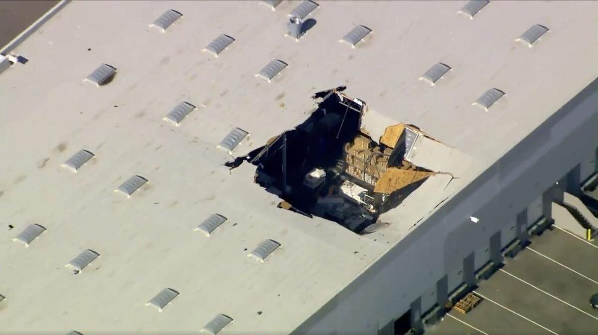 KTLA footage shows the site of an F-16 jet crash in Southern California from above, according to the TV station.