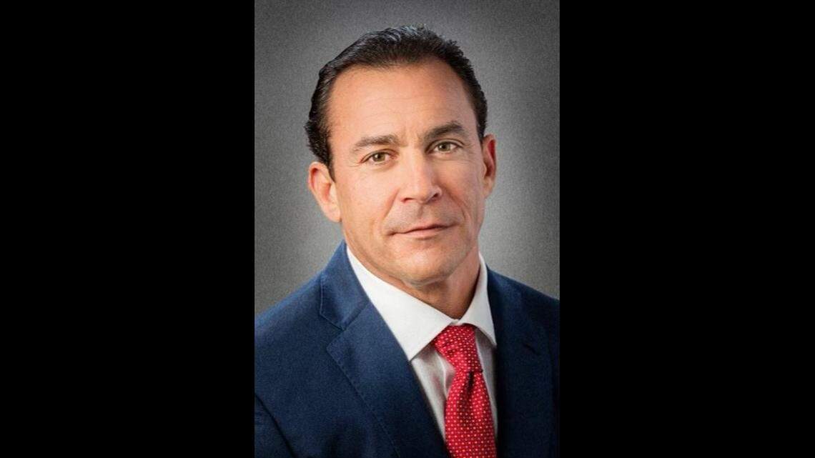 David A. Jagolinzer, an attorney from Miami, died months after going into cardiac arrest at a Las Vegas casino, lawyers said. His family is suing the casino, saying that staff did not respond quickly enough to his medical distress.
