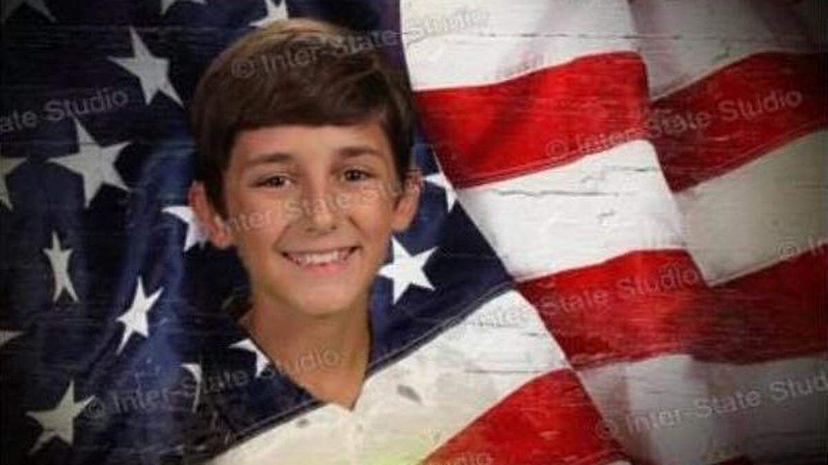 “I’m kind of partial to the flags,” Carter’s mom, Laurel Hutsell wrote on Facebook