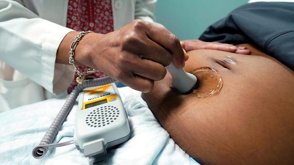 For the first time in two decades, less than half of Americans are “complimentary” about health care quality, according to a new Gallup poll.