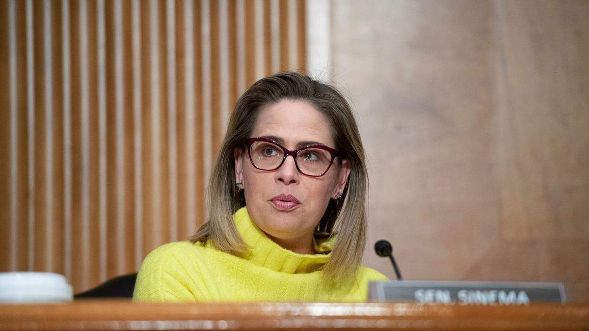 Sen. Krysten Sinema announced she was parting ways with the Democratic party on Dec. 9. (Bonnie Cash/Bloomberg via AP)