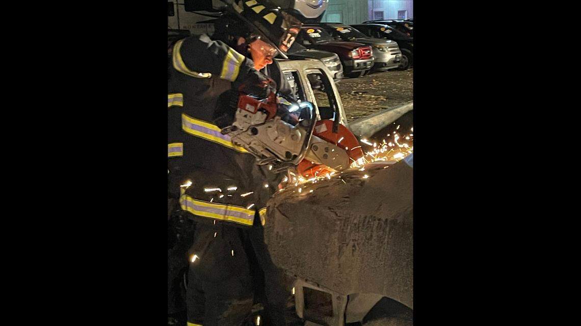 Saunders Motor Company fire