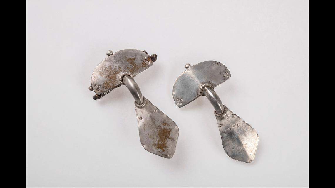 The silver fibulae indicated that the Gothic people inhabited the area, according to experts.