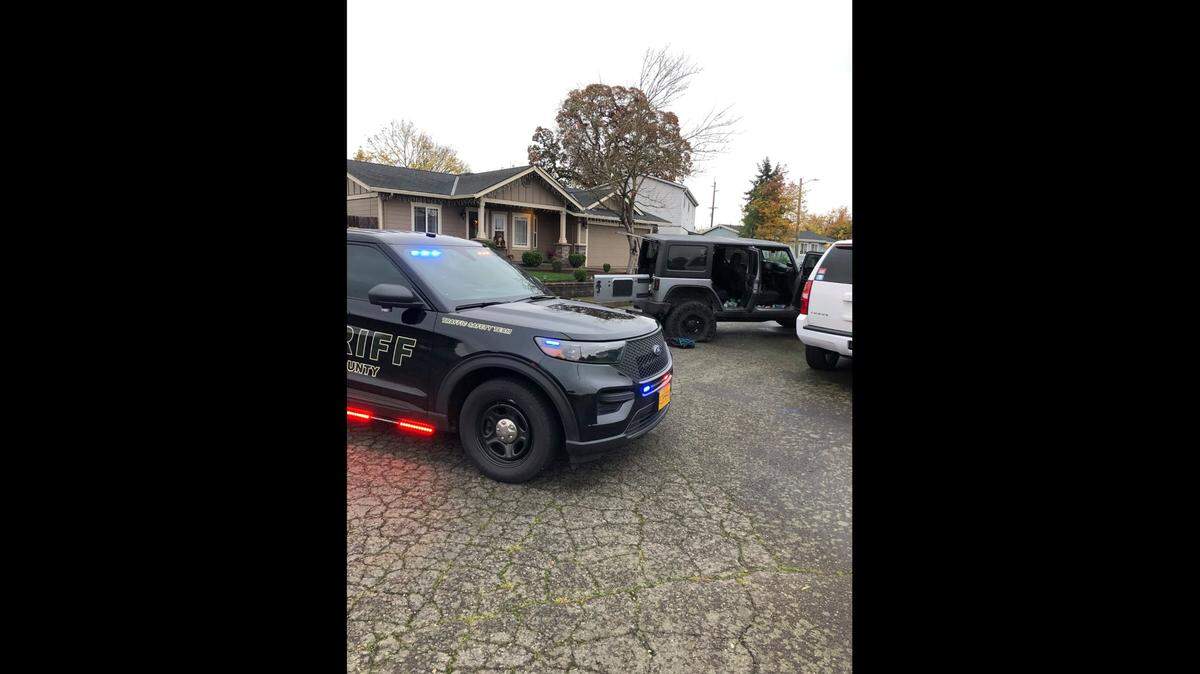 Oregon police arrested a 14-year-old boy driving a stolen Jeep and his five passengers, ranging from 11 to 23 years old.