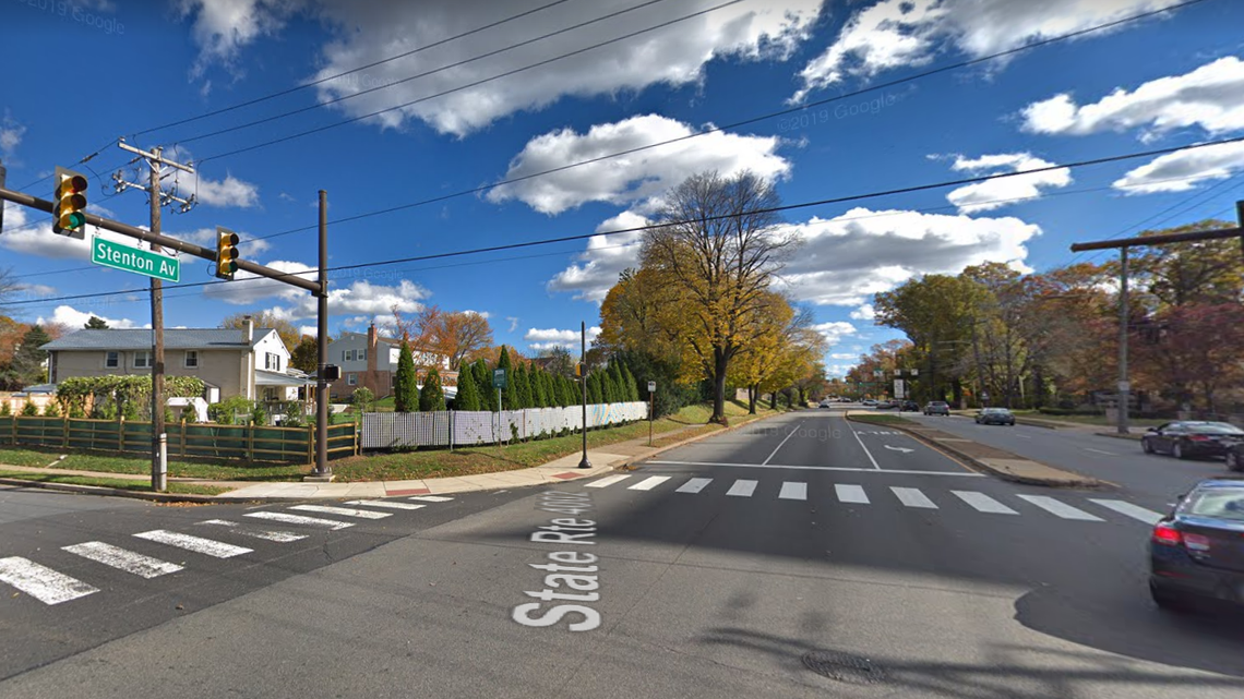 An alleged carjacker was shot in the butt by a pizza delivery driver, Philadelphia police said.