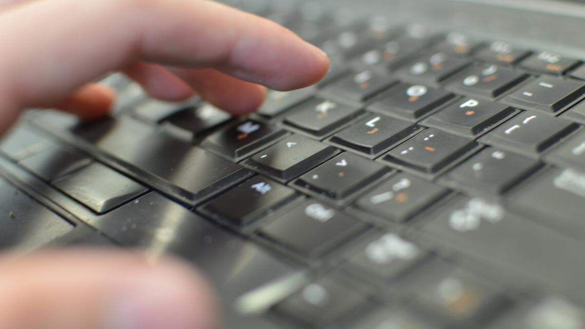 Bethany Austin was convicted of “revenge porn” after she shared nude photos another woman sent to her fiancé to prove he was cheating, Illinois officials say. File photo