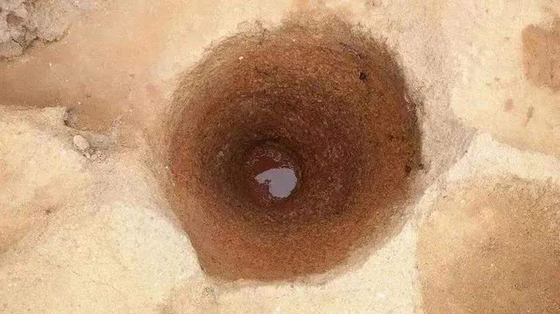 Inside the well, archaeologists found several artifacts.