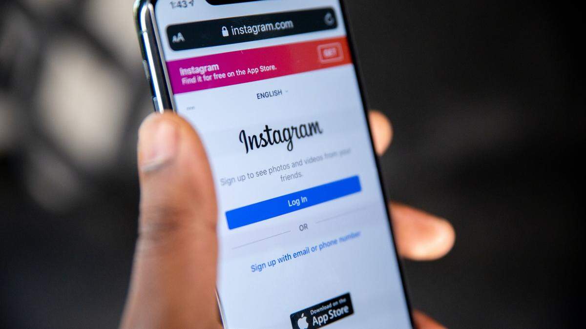 A Pennsylvania woman is accused of creating at least 58 Instagram accounts to stalk and threaten a country music duo, officials said.