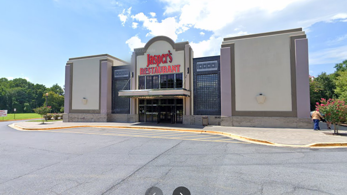 A Jasper’s Restaurant in Maryland reportedly remained open while a body remained in the bathroom, according to local reports.