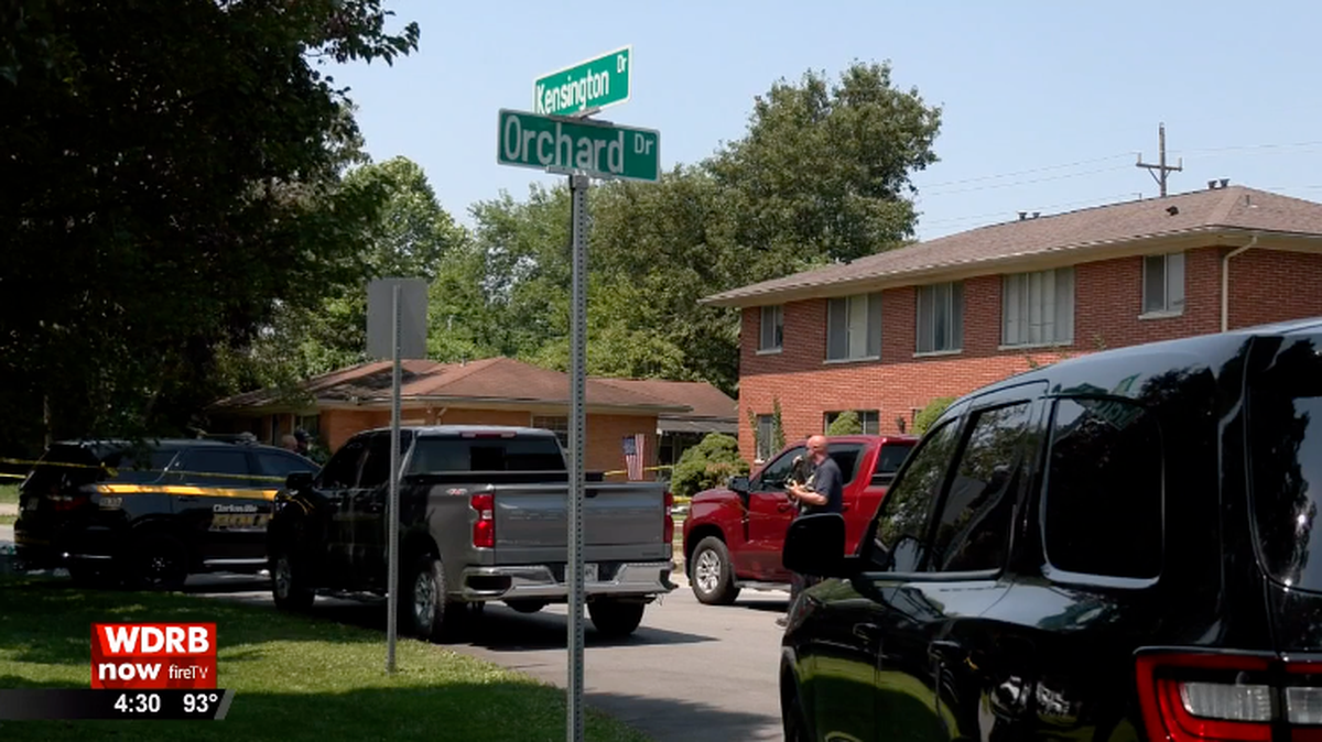 Brian Montez Williams was charged with murder in the death of Melody Gambetty, who was decapitated, at her apartment in Clarksville, Indiana, police said. Screengrab from WDRB.