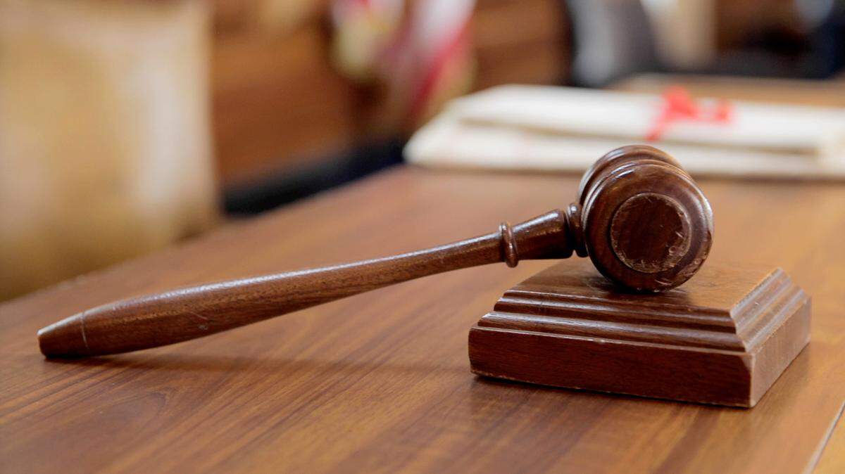 Two former employees of the Dessert Gallery in Houston, Texas, who are gay and lesbian, accuse the bakery of employment discrimination, according to lawsuits.