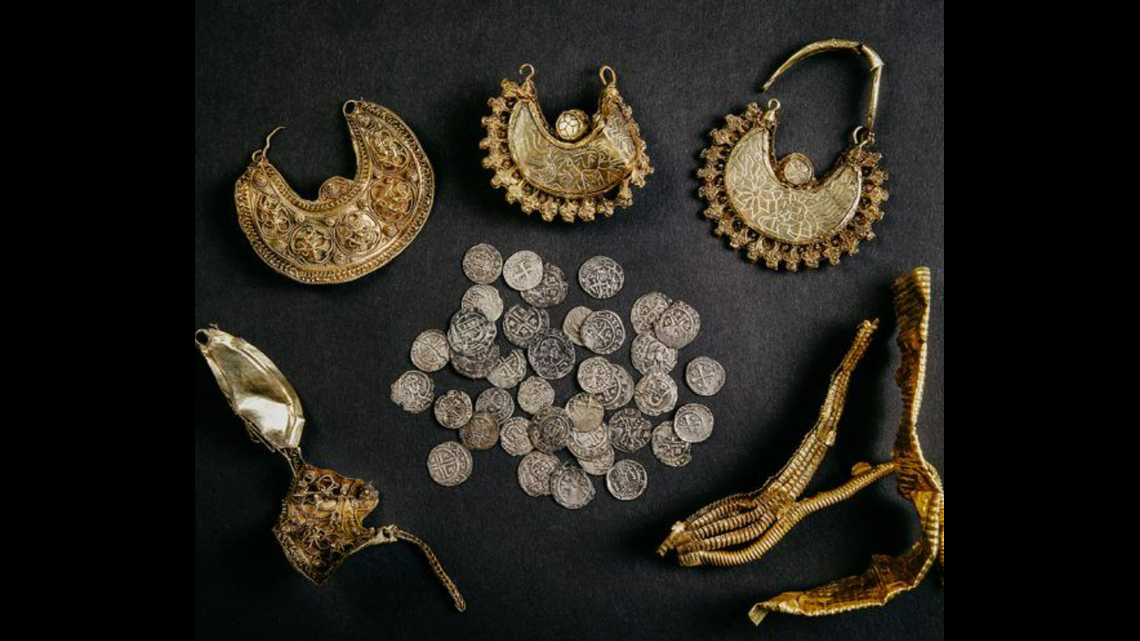 Medieval treasure of “national significance” was unearthed by a metal detectorist in the Netherlands.