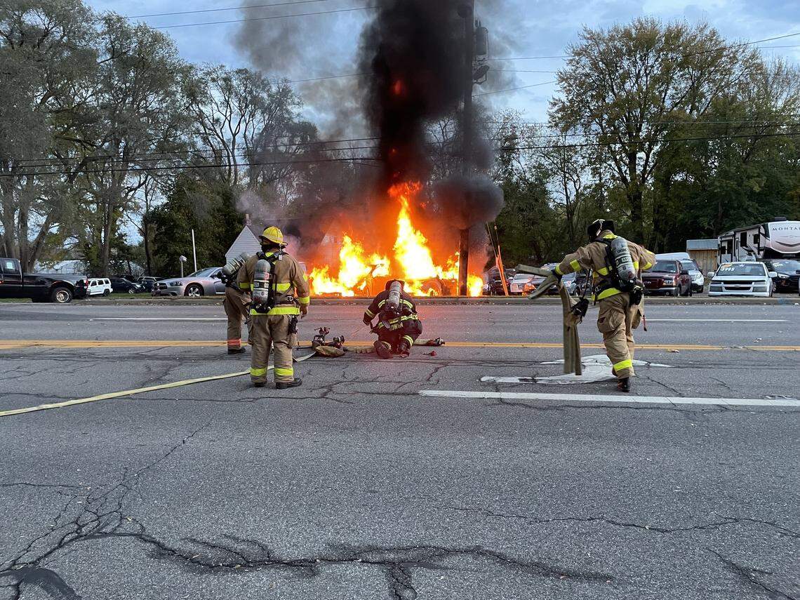 Saunders Motor Company fire