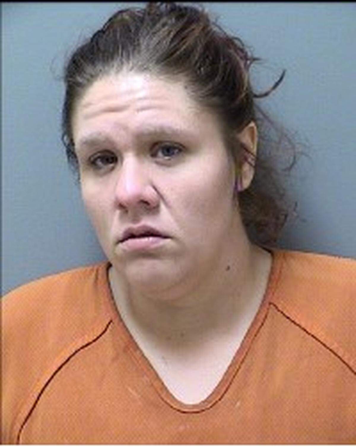Kristal Hogan, 32
