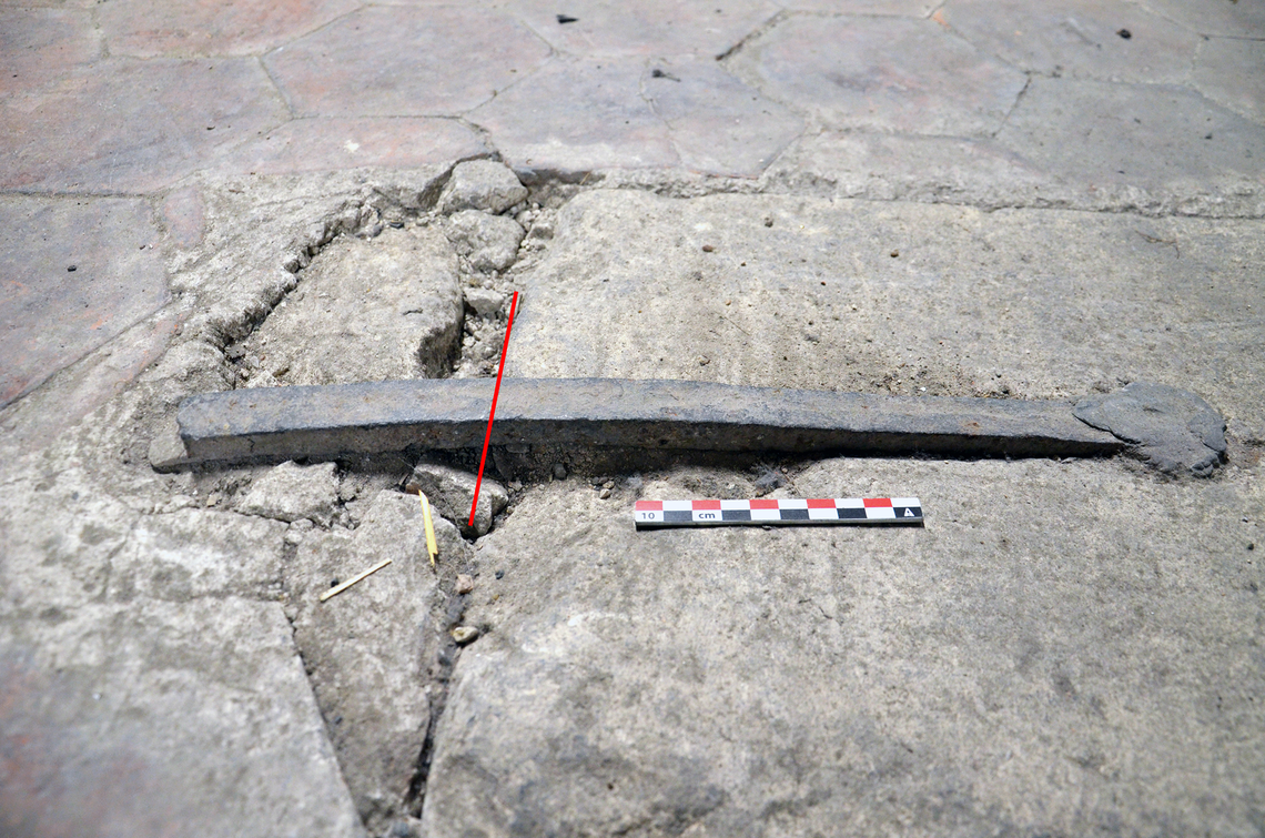 The researchers used radiocarbon dating to determine that the staples were as old as the stones and were placed at the same time.