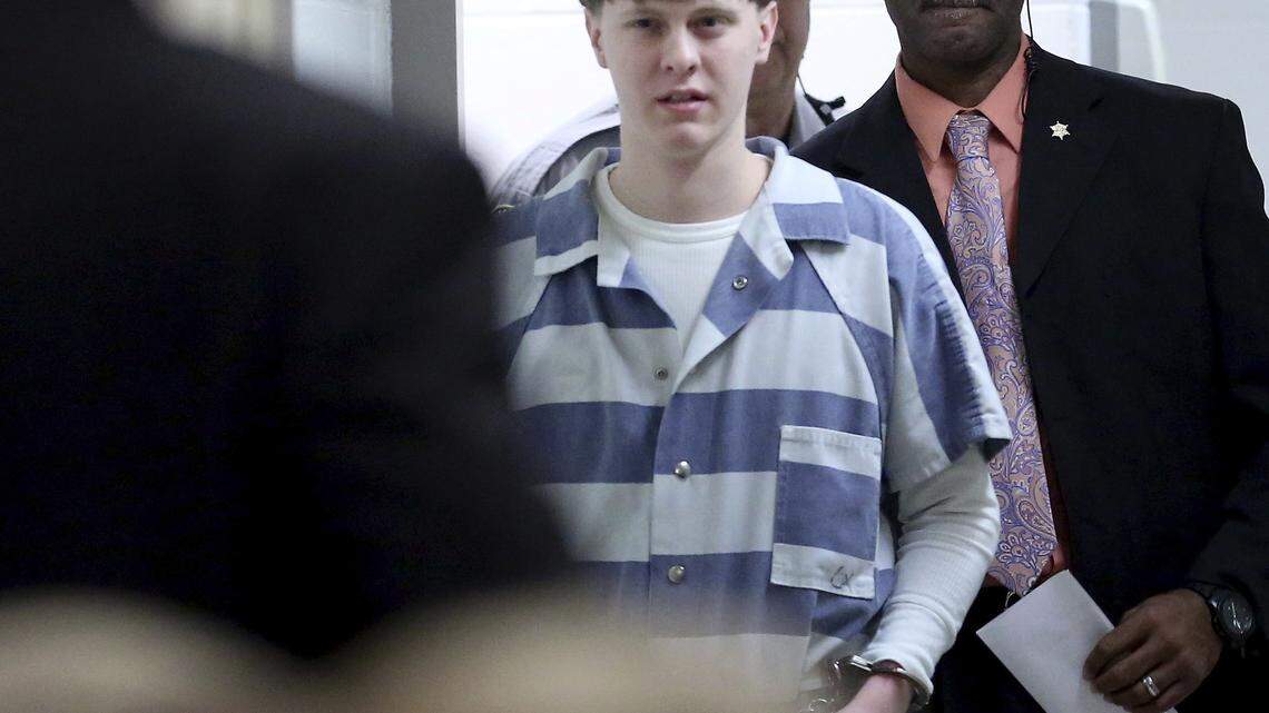 Charleston church shooter appeals death sentence, lawyers say Dylann Roof is delusional