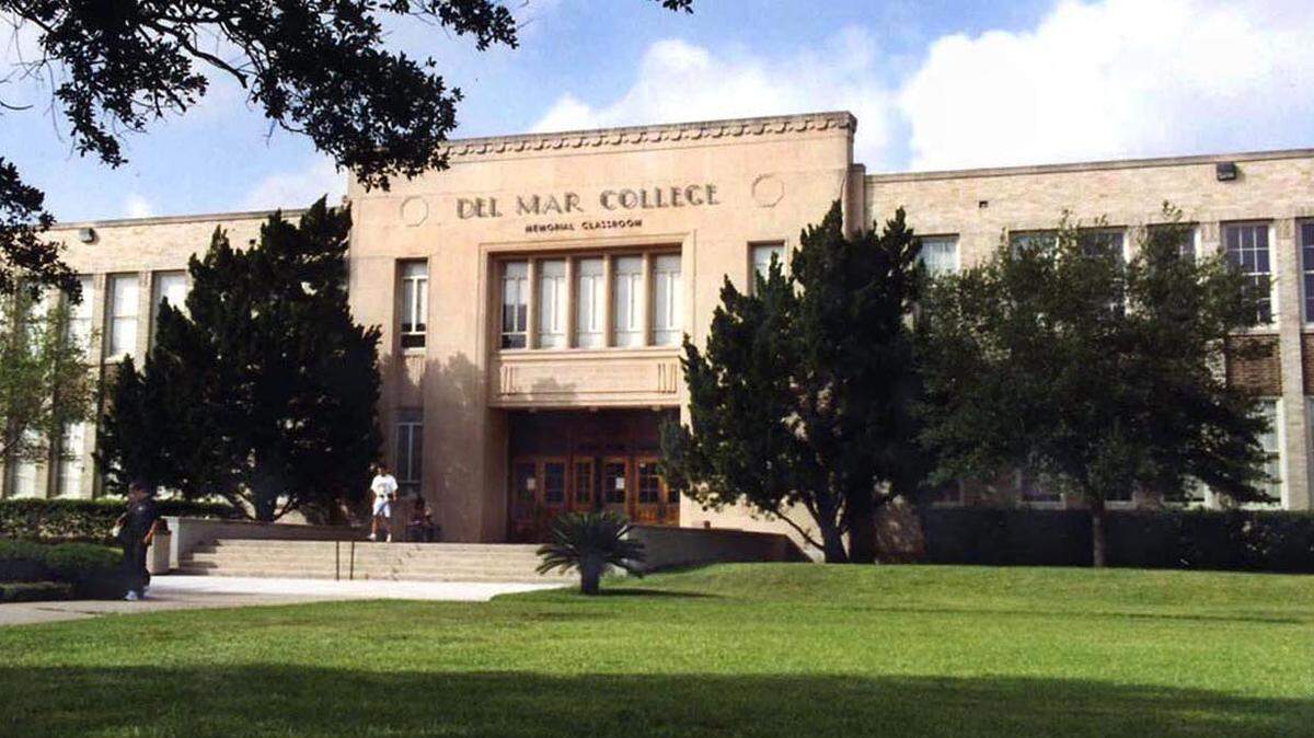 Del Mar College Memorial Classroom building