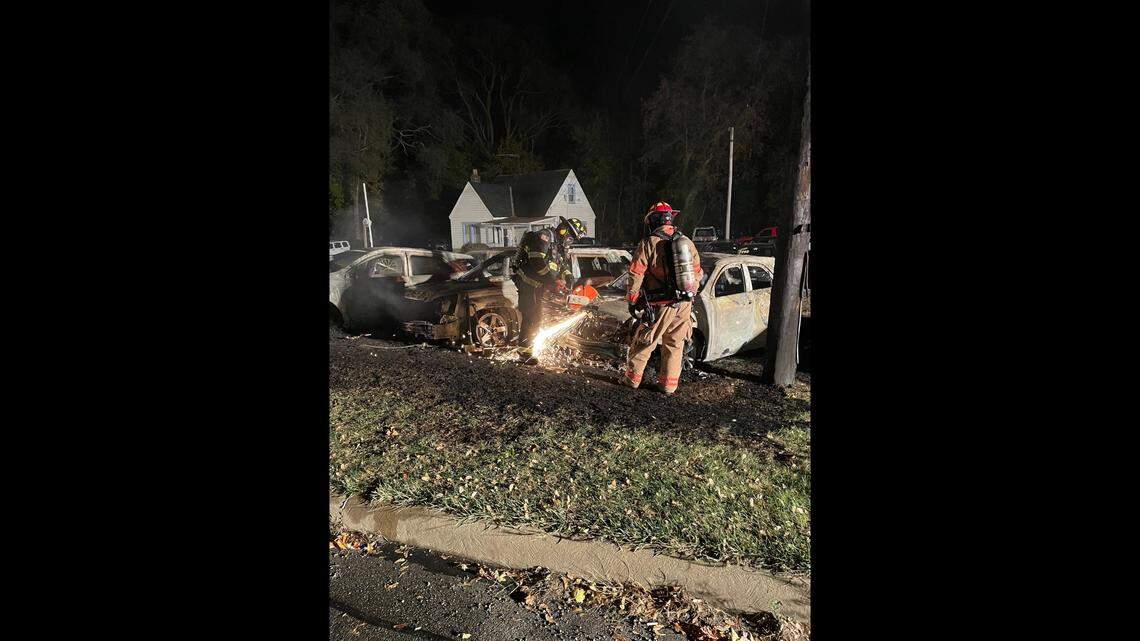 Saunders Motor Company fire