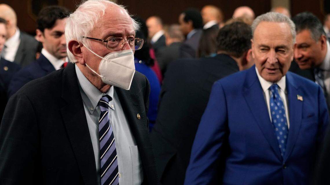 Bernie Sanders was the only lawmaker masked at State of the Union — and people noticed