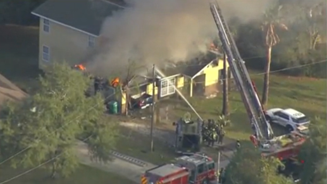 The suspect asked deputies to “call the president” to grant him a pardon after the standoff, according to a Florida sheriff.