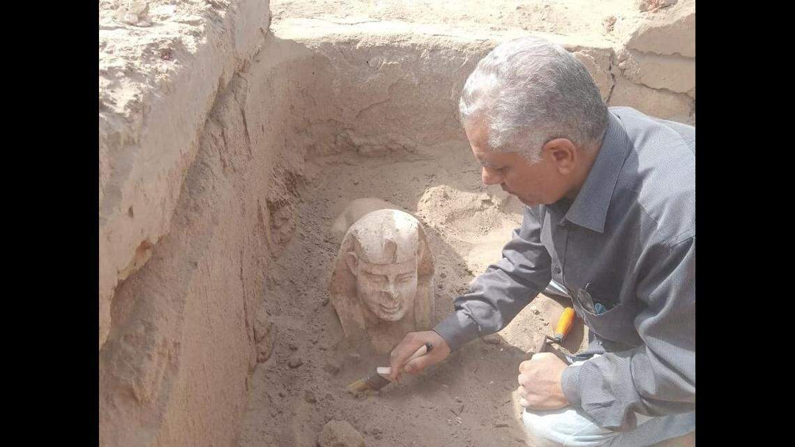 Experts described the statue as having a face with royal features, including a slight smile and two dimples.