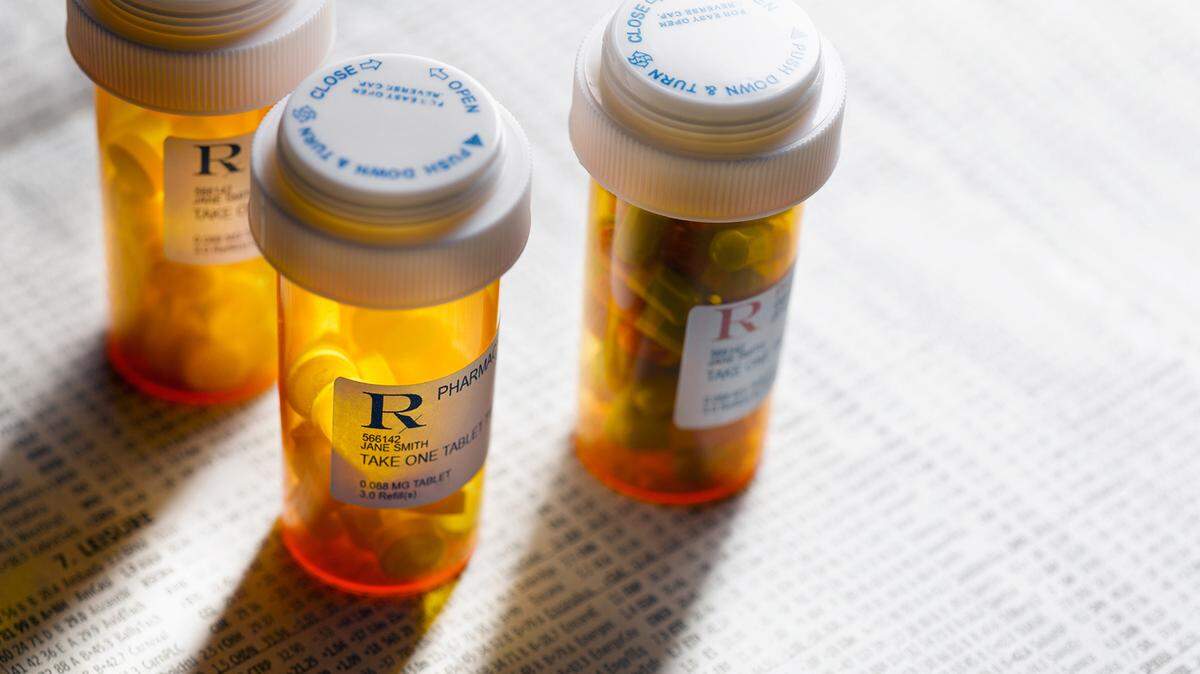 A New Jersey man faces more than three years in prison after pleading guilty to stealing $8.2 million of HIV medication from Veterans Affairs, authorities say.