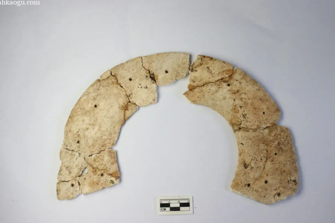 The largest piece of jade unearthed at the Lingjiatan relics site