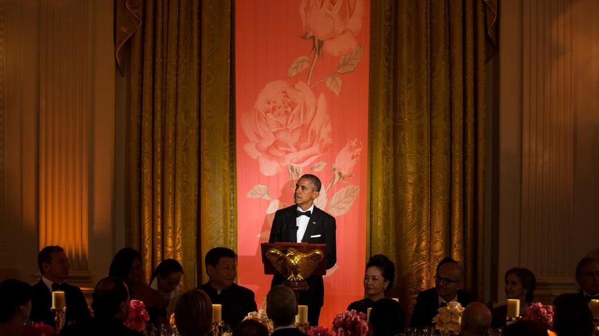 
President Barack Obama speaks during a state dinner with Chinese President Xi Jinping at the White House on Sept. 25, 2015. The Obama administration has backed down in its dispute with Silicon Valley over the encryption of data on iPhones and other digital devices, concluding that it is not possible to give American law enforcement and intelligence agencies access to that information without creating an opening that China, Russia, cybercriminals and terrorists could also exploit.

