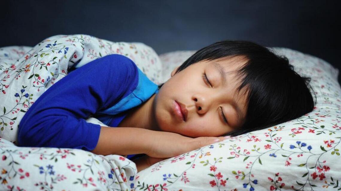 Later bedtimes for toddlers can lead to weight problems as teens