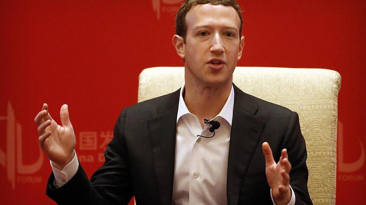 Mark Zuckerberg hosted his first Q&A townhall using Facebook's live video streaming program. Of course, someone asked if he was a lizard.