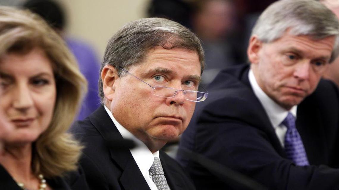Alberto Ibarguen, president and Chief executive Officer of the John S. and James L. Knight Foundation, third from left, is flanked by Arianna Huffington, co-founder and editor-in-chief of the Huffington Post, and James M. Moroney, publisher and Chief Executive Officer of the Dallas Morning News, during their testimony on the future of journalism before the Senate Committee on Commerce, Science and Transportation, May 6, 2009, on Capitol Hill in Washington.