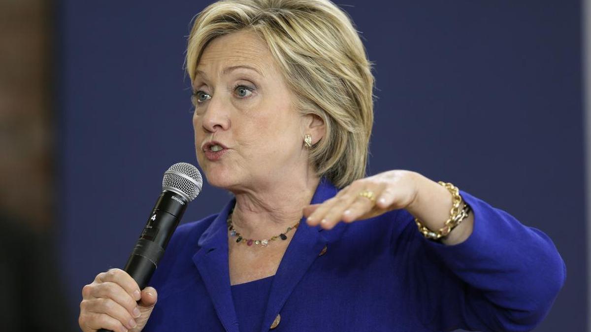 
At least 400 emails that Hillary Clinton sent or received through her private computer server while secretary of state contained classified material, according to the State Department’s latest update Wednesday, Sept. 30, 2015.
