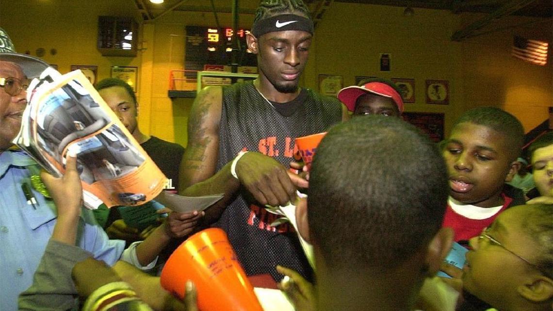 Darius Miles signed autographs at a charity basketball game in 2001 at his alma mater, East St. Louis High School. The next night, Cleveland Cavaliers played an exhibition game in St. Louis, and he bought 150 tickets for family and friends to attend.