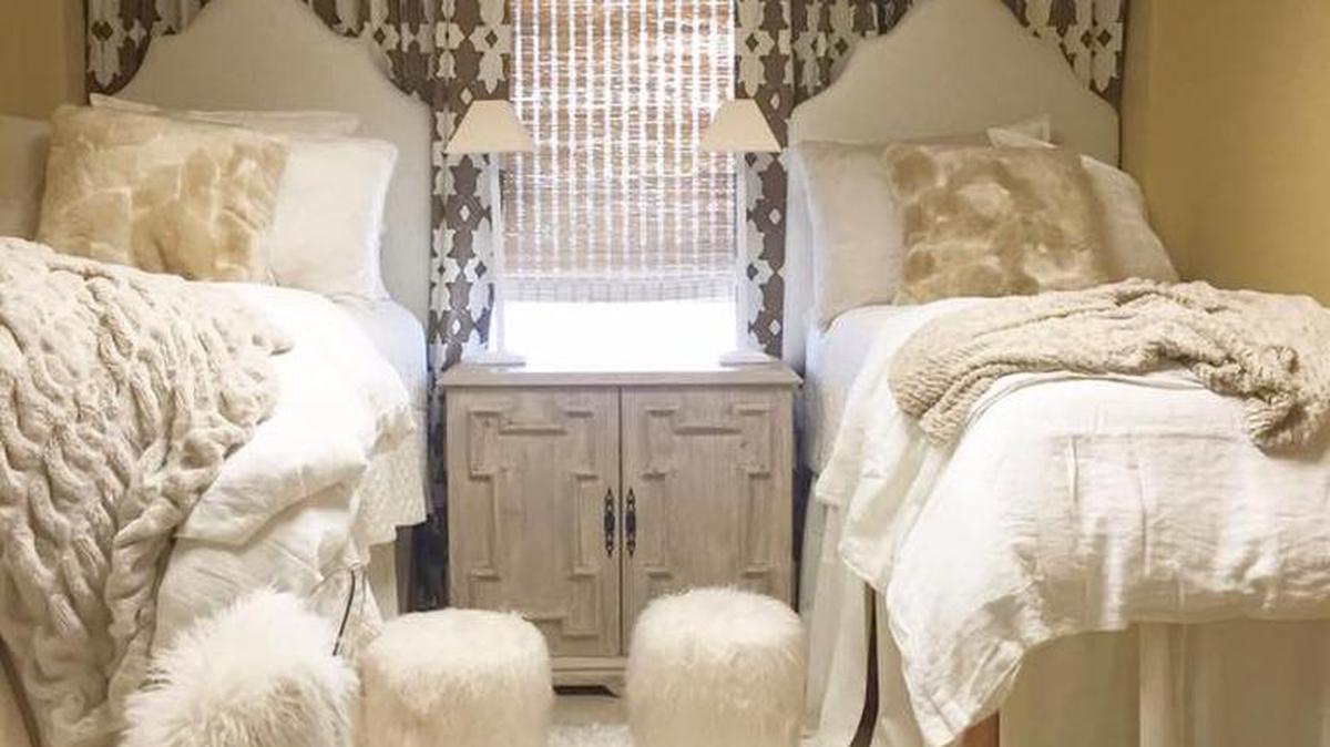 Interior designer Ashley Grant used neutral colors and texture to turn her daughter Julia’s dorm room at Ole Miss into a cozy retreat.