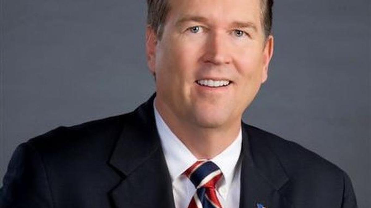 Rep. Vern Buchanan, R-Bradenton, poses for a photo in 2012. A public housing bill containing a Buchanan amendment passed the House unanimously on Tuesday evening.