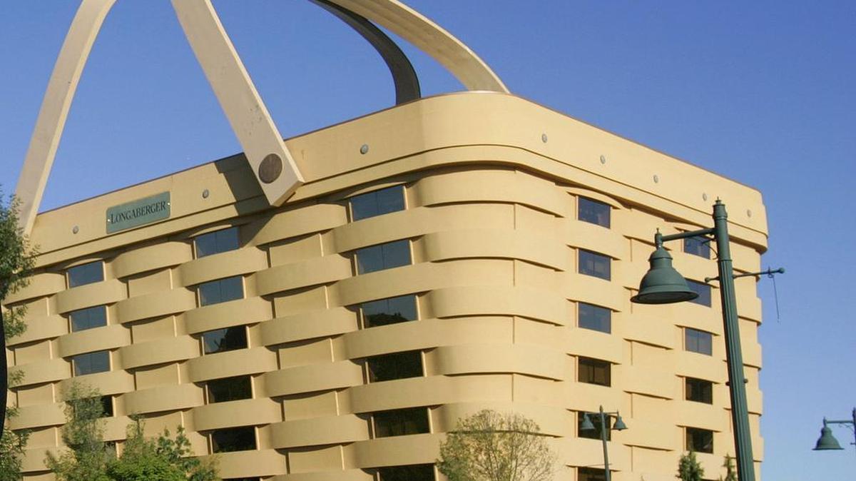 The former Longaberger office building is proving a tough sell in Ohio.