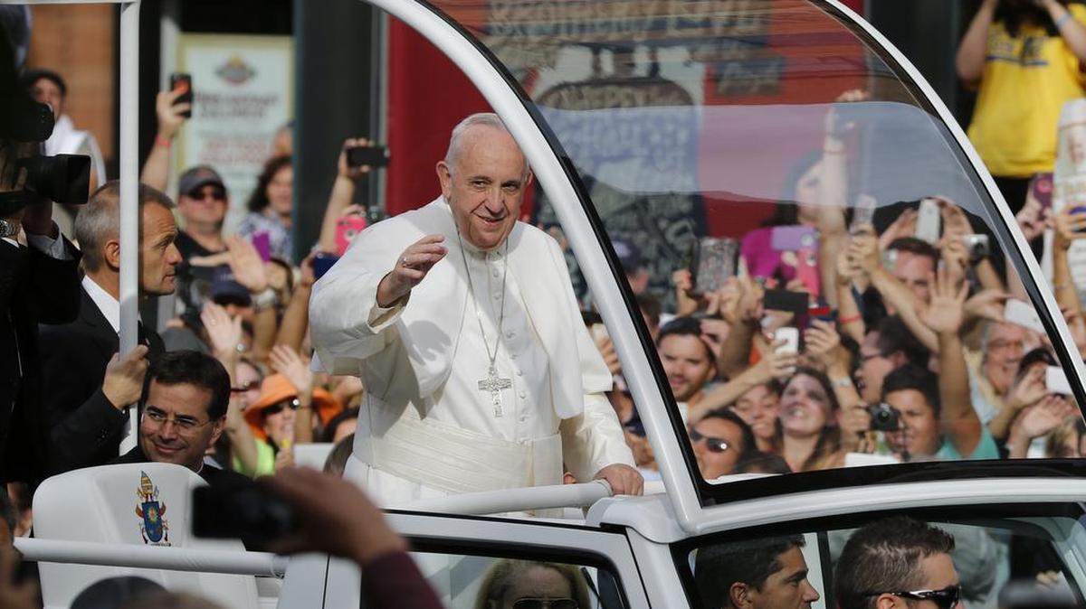 
Pope Francis passes the crowd in his pope mobile in Philadelphia on Saturday, Sept. 26, 2015. The pope spoke at Independence Hall on his first visit to the United States. 
