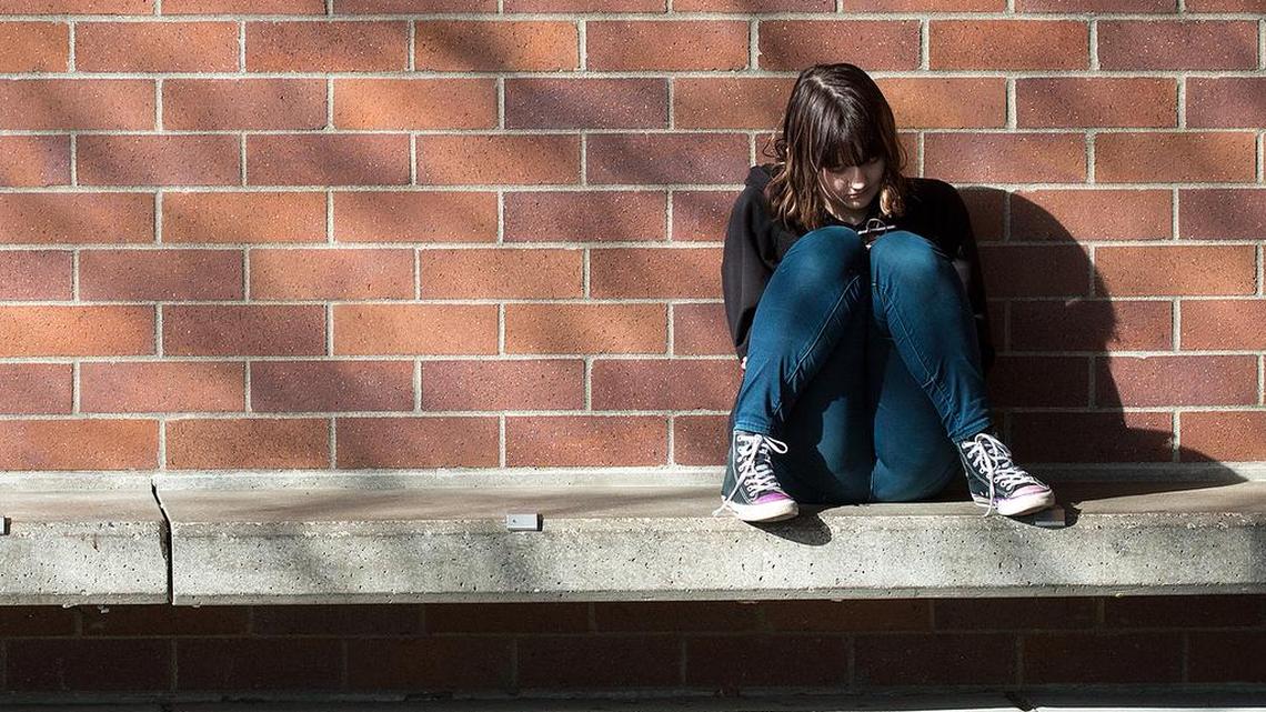 Smartphones made his kids ‘moody’ and ‘withdrawn.’ He wants to ban them for preteens