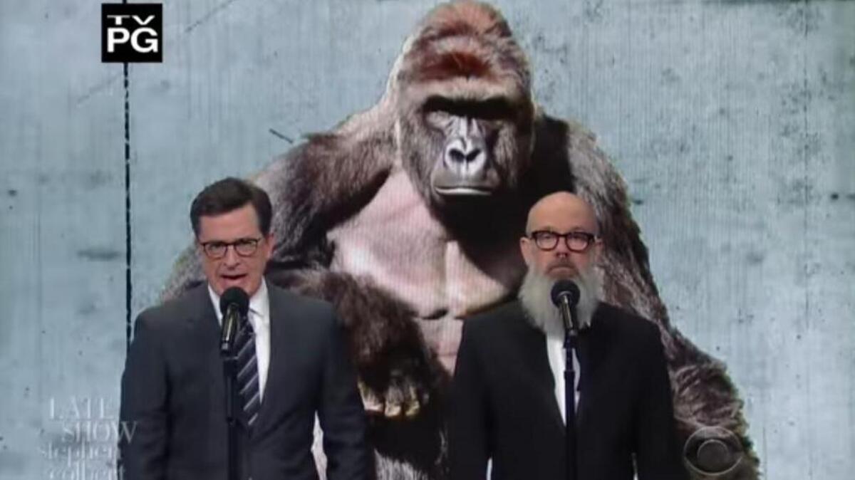 Singer Michael Stipe joined Stephen Colbert on Thursday in “The Late Show” host’s year-end take of R.E.M.’s “It’s the End of the World.”