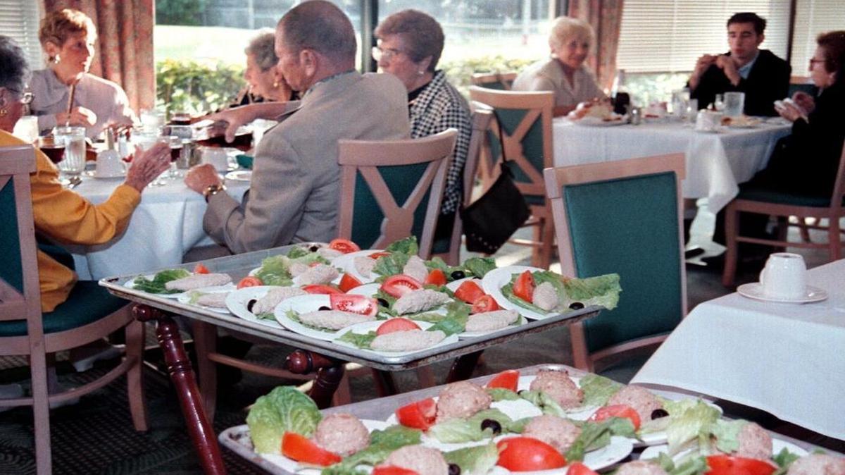 A new statement by the American Heart Association says the timing of your meals can affect your cardiovascular health.