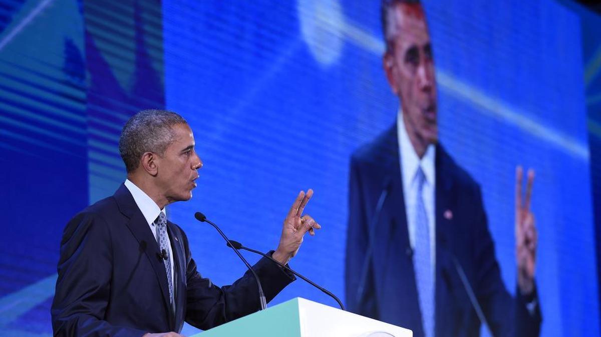 President Barack Obama speaks at the CEO Summit, attended by 800 business leaders from around the region representing U.S. and Asia-Pacific companies, in Manila, Philippines, Wednesday, Nov. 18, 2015, ahead of the start of the Asia-Pacific Economic Cooperation summit.